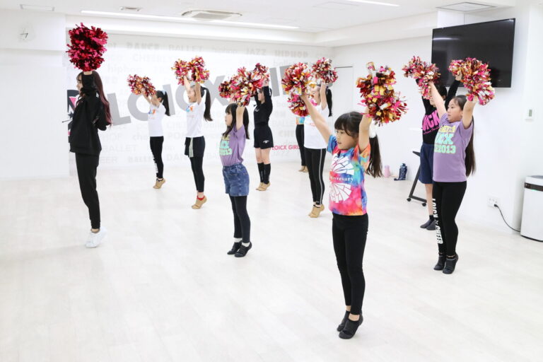 S.D.Aの【全国のおすすめダンススクール紹介】でLOICX☆チアダンススクールが紹介されました！
