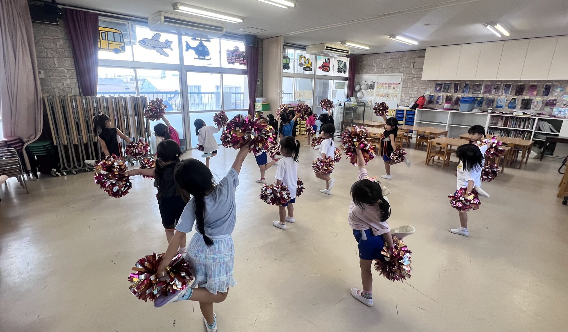 ロイックスチアダンススクール 幼稚園 課外教室