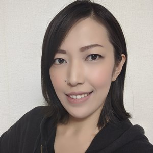 安冨 梨衣